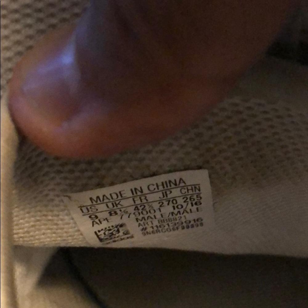 White Men’s Suede/Nubuck Adidas Tubular Shadows - Picture 4 of 5
